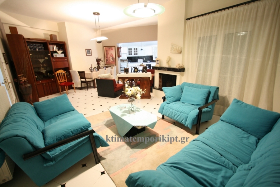 (For Sale) Residential  || Kozani/Ptolemaida - 150 Sq.m, 3 Bedrooms, 85.000€ 