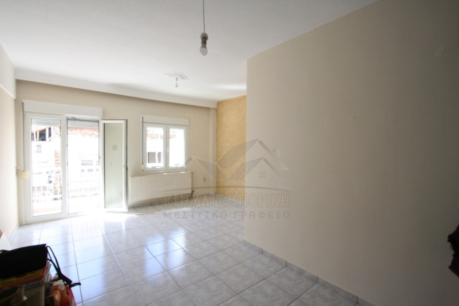 (For Rent) Residential Apartment || Kozani/Ptolemaida - 90 Sq.m, 3 Bedrooms, 350€ 