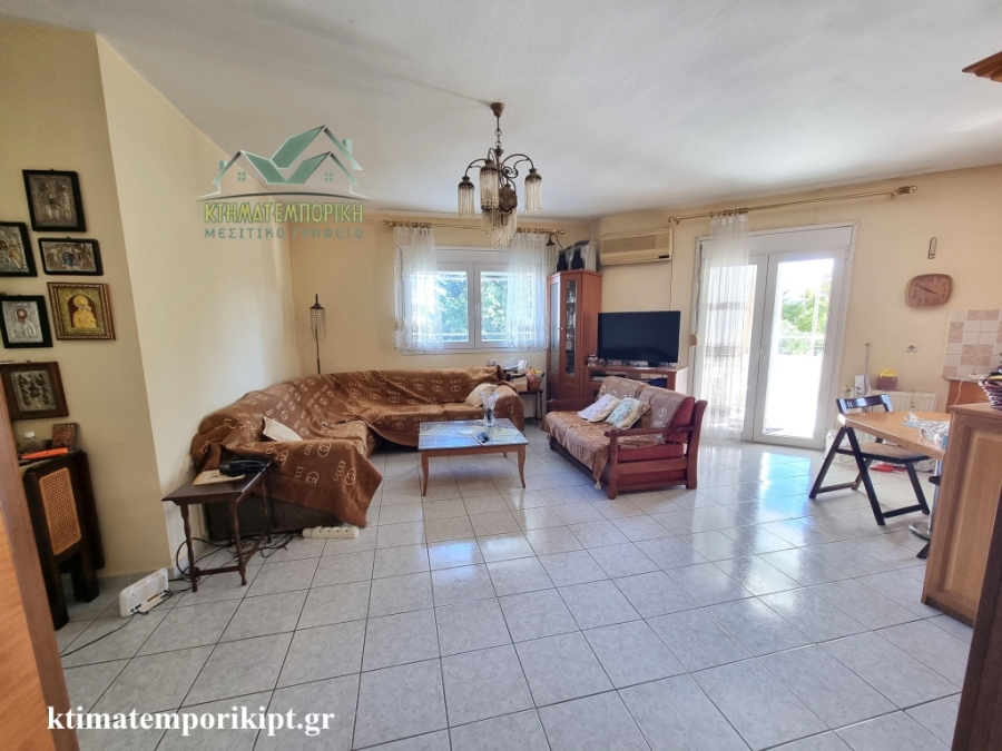(For Sale) Residential Apartment || Kozani/Ptolemaida - 110 Sq.m, 3 Bedrooms, 100.000€ 