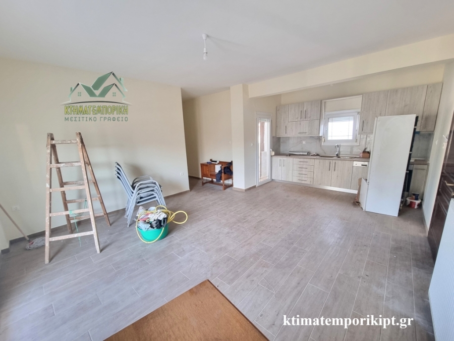 (Προς Ενοικίαση) Κατοικία οροφοδιαμέρισμα || Ν. Κοζάνης/Πτολεμαϊδα - 80 τ.μ, 2 Υ/Δ, Τιμή: 400€ 