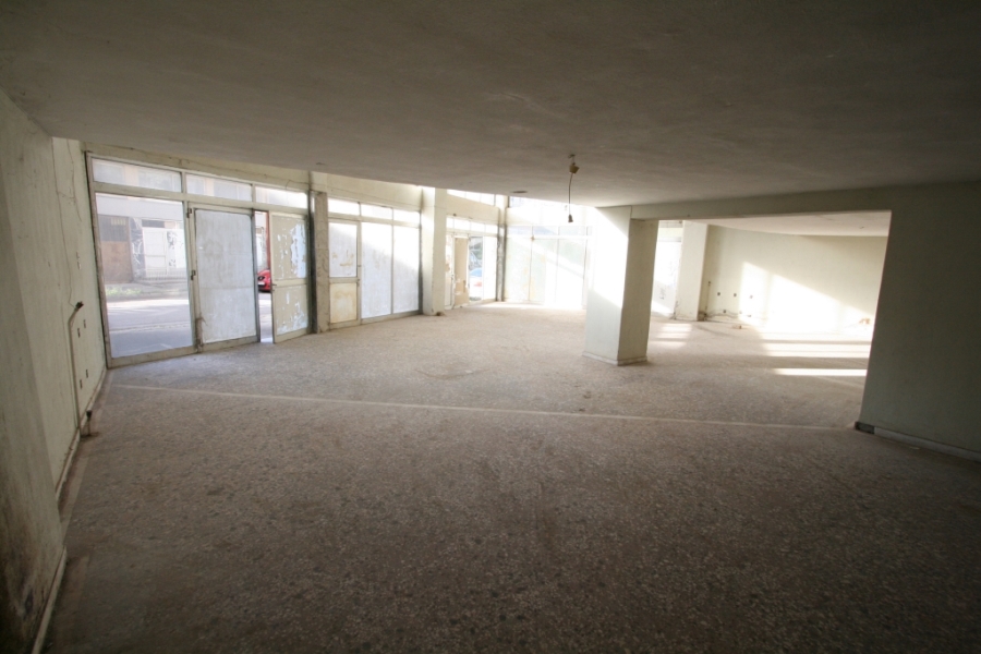 (For Rent) Commercial Retail Shop || Kozani/Ptolemaida - 190 Sq.m 